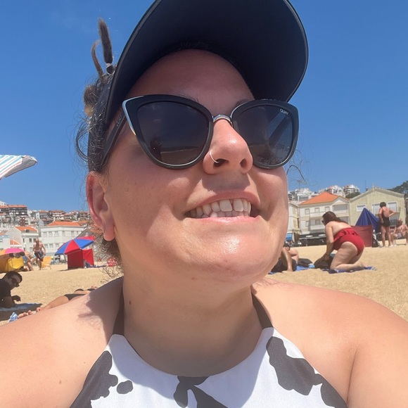 Meet your Posher, Brettney - Picture 1 of 5